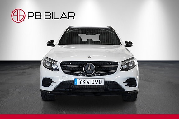 Mercedes-Benz GLC350 e 4 of 5