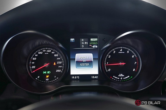 Mercedes-Benz GLC350 e 19 of 27