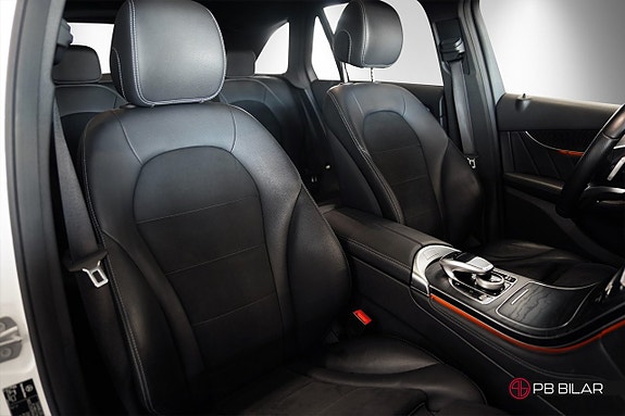 Mercedes-Benz GLC350 e 16 of 27