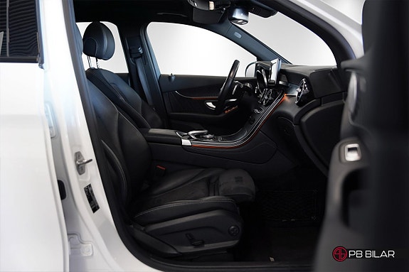 Mercedes-Benz GLC350 e 15 of 27