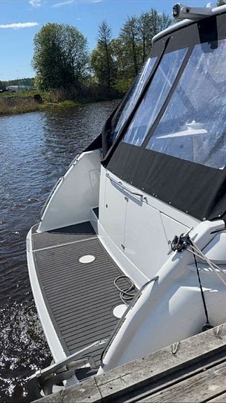 Formula 41 PC - 2 X Volvo Penta TAMD 74 5 of 5