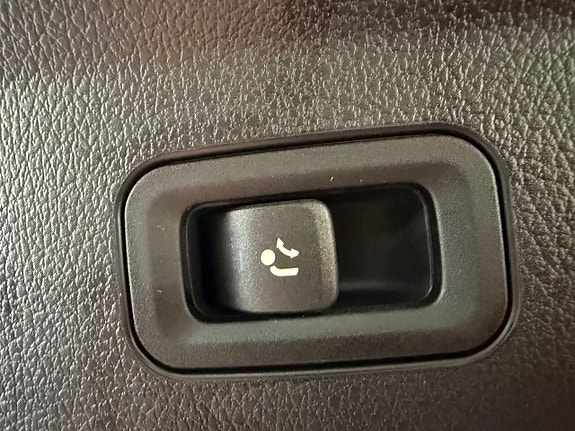 Mercedes-Benz GLE53 28 of 30