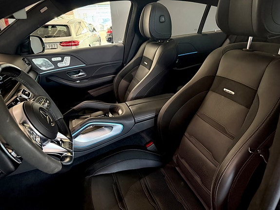 Mercedes-Benz GLE53 26 of 30