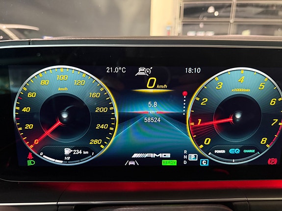 Mercedes-Benz GLE53 15 of 30