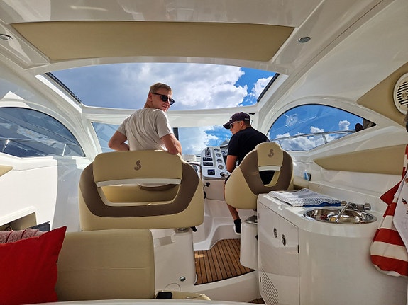 Beneteau Monte Carlo 37 9 of 21