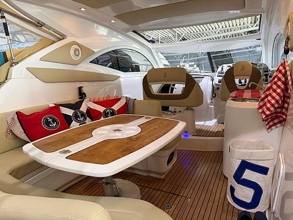 Beneteau Monte Carlo 37 13 of 21