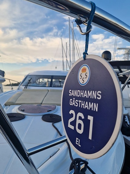 Beneteau Monte Carlo 37 4 of 21