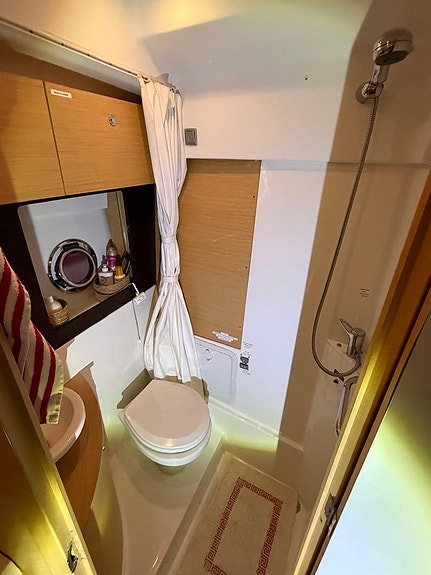 Beneteau Monte Carlo 37 18 of 21