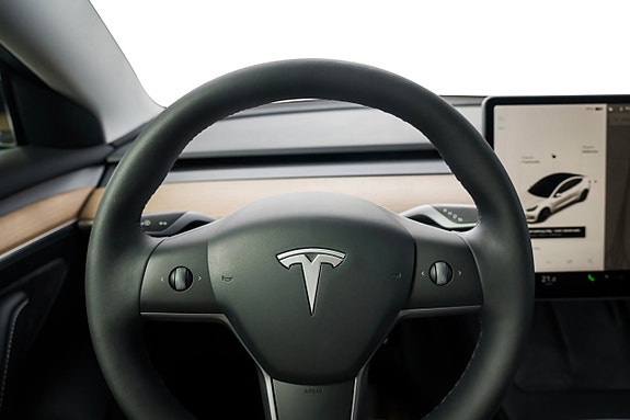 Tesla Model 3 13 of 22