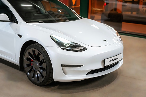 Tesla Model 3 2 of 22