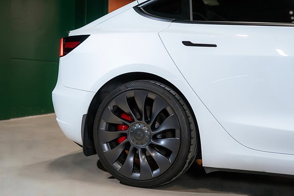 Tesla Model 3 6 of 22