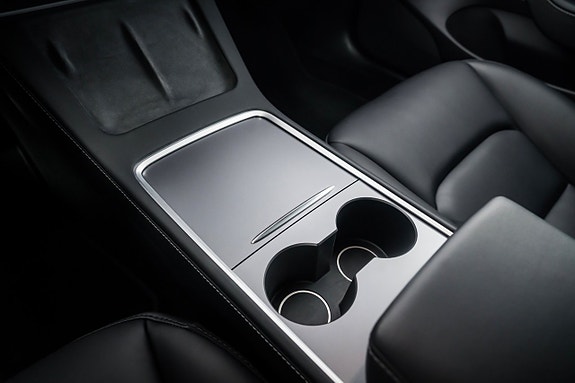Tesla Model 3 15 of 22