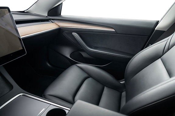 Tesla Model 3 16 of 22