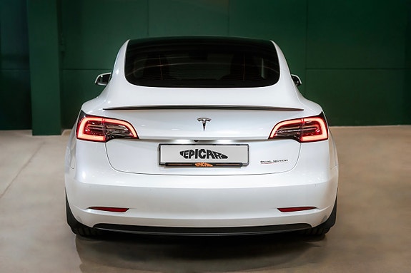 Tesla Model 3 8 of 22