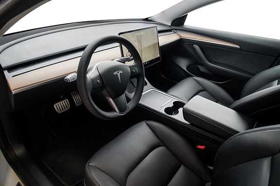 Tesla Model 3 12 of 22