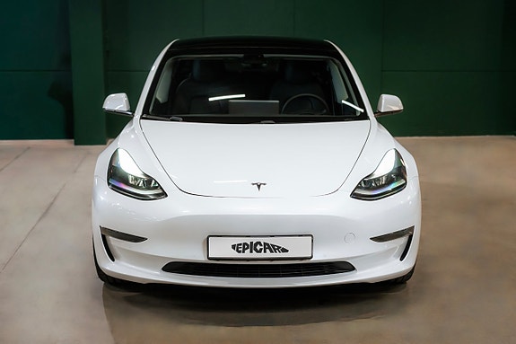 Tesla Model 3 7 of 22