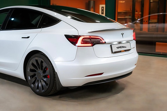 Tesla Model 3 4 of 22