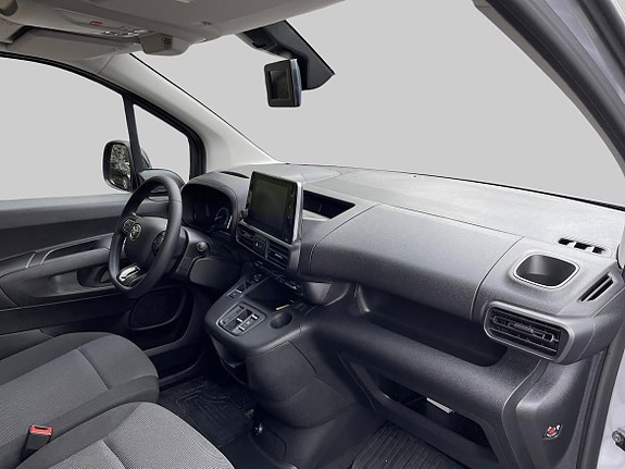 Toyota Proace City 2 of 5