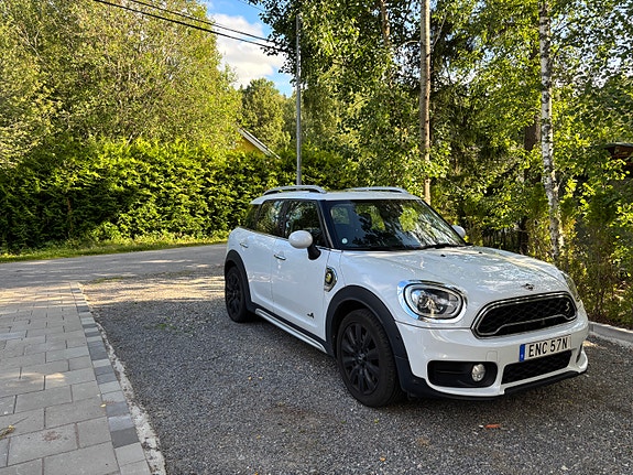 MINI Countryman Cooper SE 2 of 4