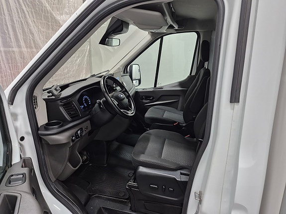 Ford Transit 2 of 5