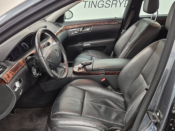 Mercedes-Benz S350 2 of 13