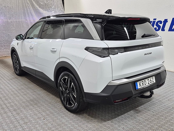 Peugeot 5008 3 of 5