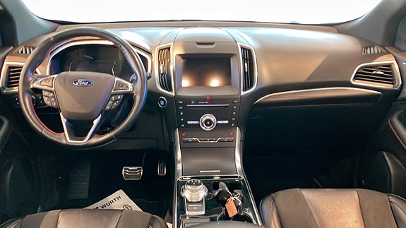 Ford Edge 4 of 5