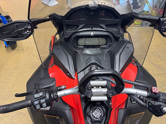 Ski-Doo Expedition SE 900ace Turbo -20 3 of 4