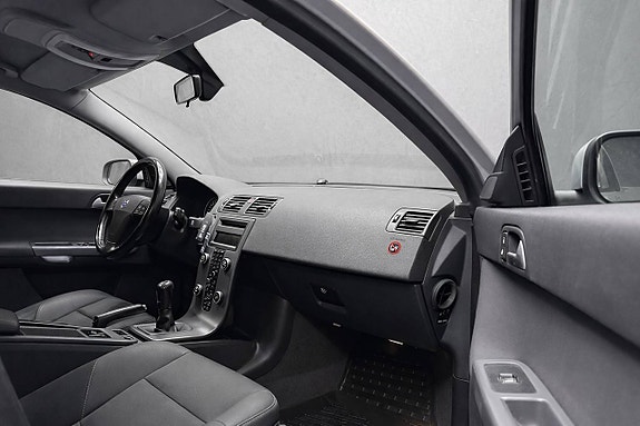 Volvo V50 9 of 11