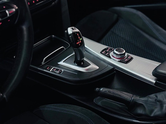 BMW 320 11 of 22