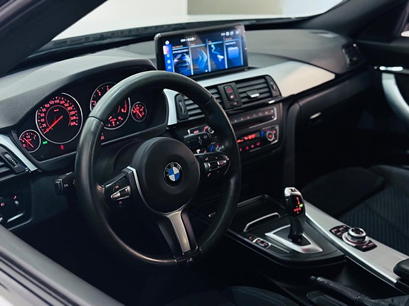 BMW 320 9 of 22
