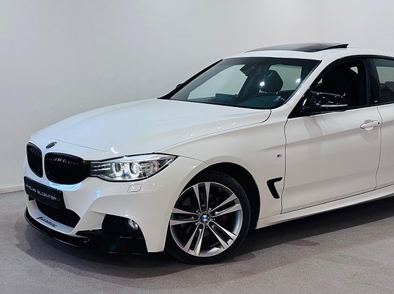 BMW 320 2 of 5