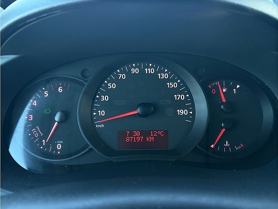 Renault Kangoo Express 13 of 18