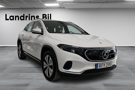 Mercedes-Benz EQA300 3 of 5