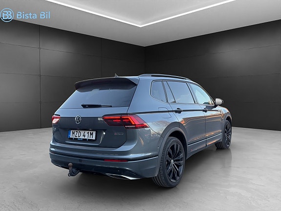 Volkswagen Tiguan Allspace 2 of 5