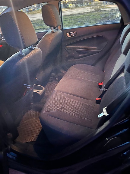 Ford Fiesta 3 of 3
