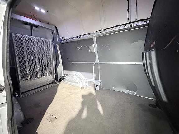 Volkswagen Transporter 13 of 30