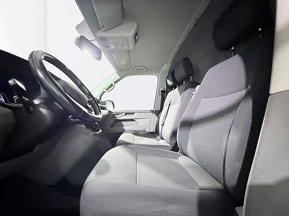 Volkswagen Transporter 15 of 30