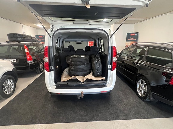 Opel Combo 7 of 19
