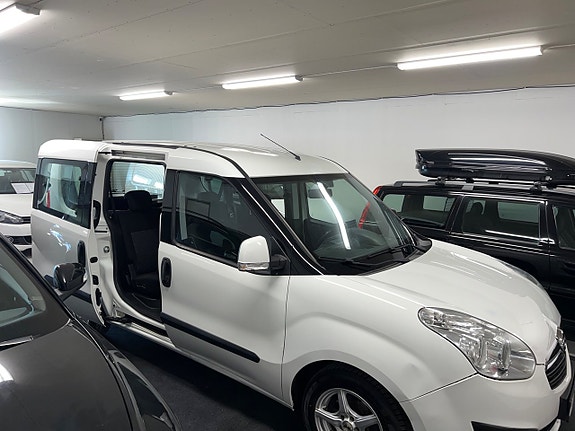 Opel Combo 12 of 19