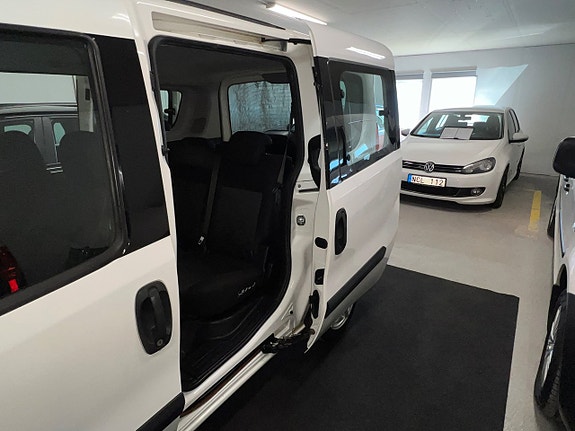 Opel Combo 9 of 19