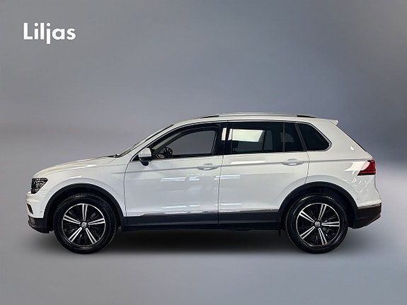 Volkswagen Tiguan 2 of 12