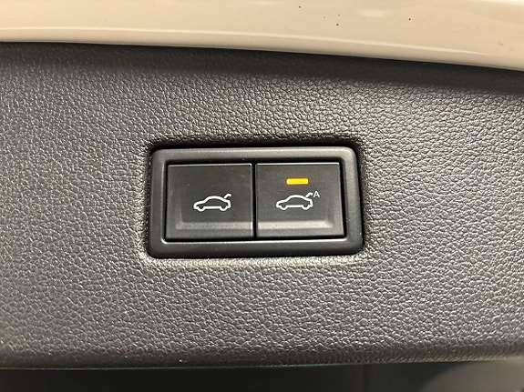 Volkswagen Tiguan 9 of 12