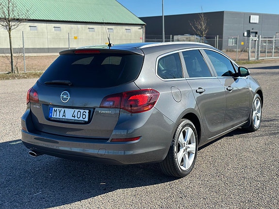 Opel Astra 4 of 5