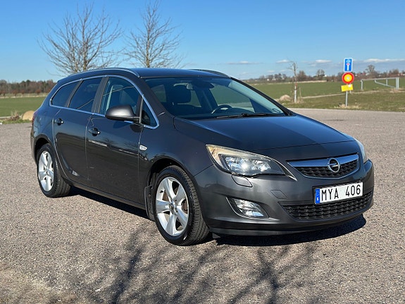 Opel Astra 2 of 5