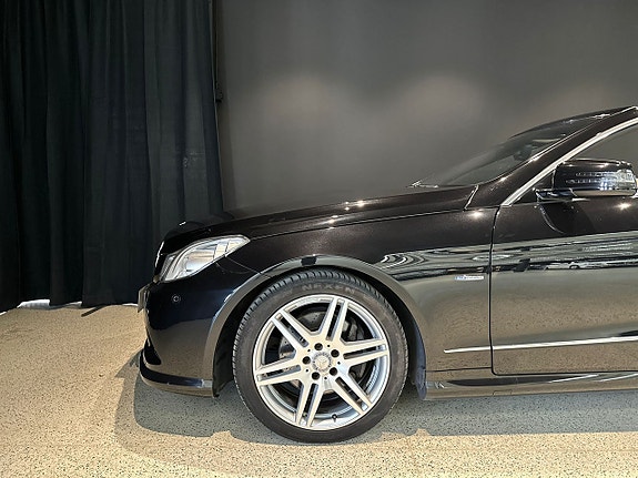 Mercedes-Benz E250 5 of 5