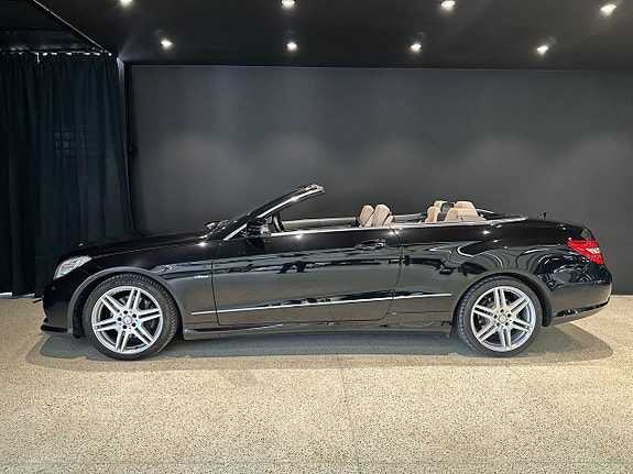 Mercedes-Benz E250 3 of 5