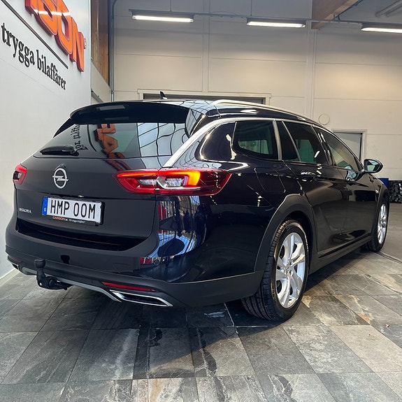 Opel Insignia Country Tourer 4 of 5