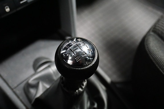 Peugeot 207 14 of 19