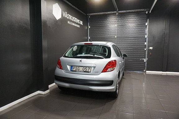 Peugeot 207 5 of 19